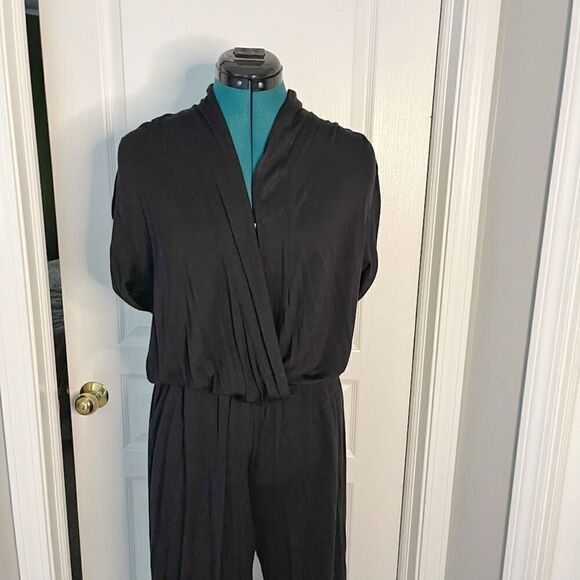 Bar III One Piece Comfy Stretch V Neck Short Sleeve Rayon Spandex Jumpsuit - Picture 4 of 13